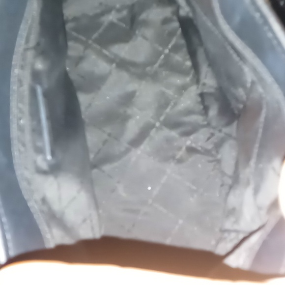 Michael Kors Jet Set Black Saffiano Leather Purse ,Tote .Like New - Picture 13 of 14